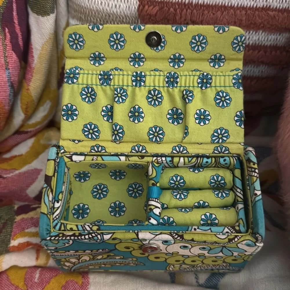 Vera Bradley Mini Travel Jewelry Box Ring Case Peacock Turquoise Flowers - Picture 3 of 6